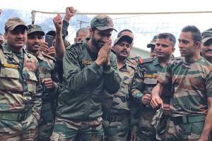 Vicky Kaushal elated to spend time with Army at Indo-China border