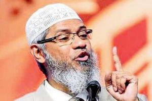 Malaysia to probe Zakir Naik over sensitive remarks