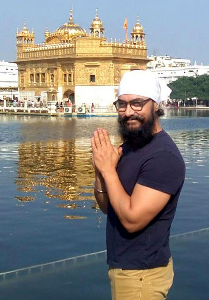 Aamir Khan paid his obeisance at the Golden Temple here on Saturday. the actor is currently in Amritsar for the shooting of his upcoming film Laal Singh Chaddha. All pictures/Pallav Paliwal