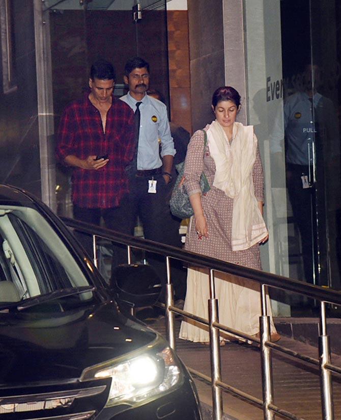 In one of the pictures, Betty, seated on a wheelchair, can be seen posing for the lenses with Akshay in all smiles.