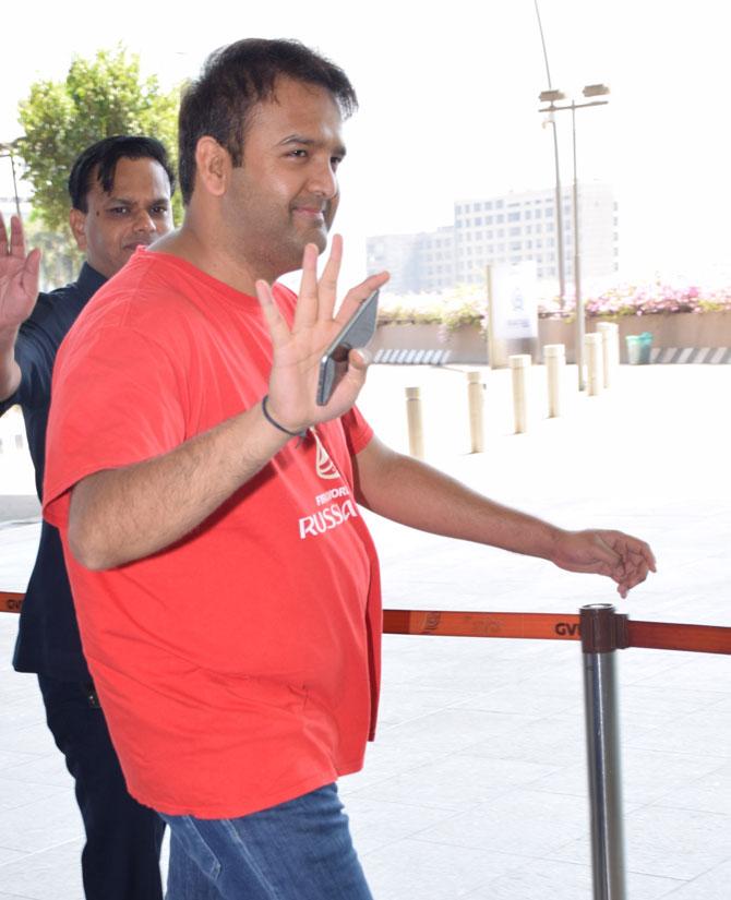 Anand Piramal complimented his wife Isha Ambani by sporting a casual look. He wore jeans and a red tee-shirt