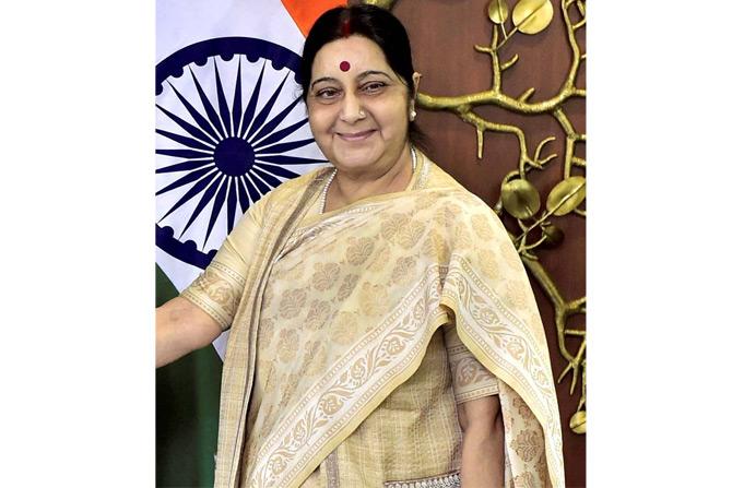 Sushma Swaraj:
Former Minister of External Affairs and veteran BJP leader Sushma Swaraj passed away on August 6, 2019, after suffering a cardiac arrest. Swaraj was 67 years old. A lawyer by profession, Swaraj became the country's youngest Cabinet minister in the Haryana government at 25. Swaraj, who was the first woman Chief Minister of Delhi was elected seven times as a Member of Parliament and three times as a Member of the Legislative Assembly. She also served as the Minister of External Affairs in the Narendra Modi-led government.