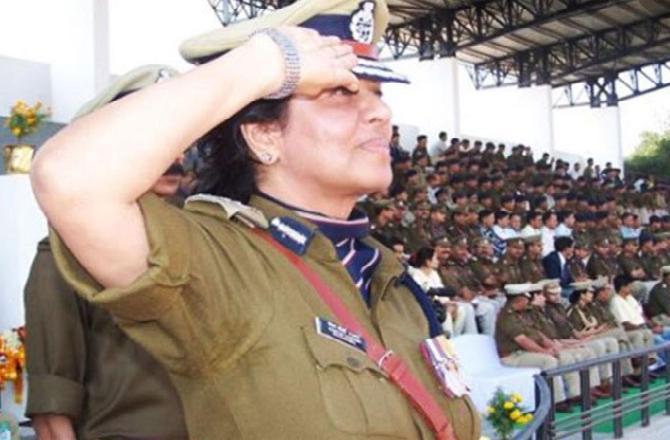 Kanchan Chaudhary Bhattacharya:
Kanchan Chaudhary who was the first woman Director General of Police (DGP) passed away on Augst 26, 2019 following an illness in Mumbai. Bhattacharya, who was a 1973 batch IPS officer made history when she was appointed as the DGP of Uttarakhand in the year 2004. She retired as the DGP on October 31, 2007. Post-retirement, Kanchan entered politics and fought the 2014 Lok Sabha election on an Aam Aadmi Party's ticket from Haridwar constituency. Unfortunately, she could not make it to the lower house of Parliament