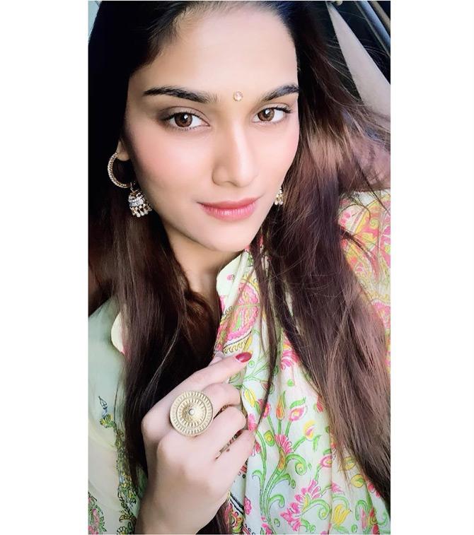 After Salman Khan welcomed her to the Dabangg family, Saiee Manjrekar indeed ensured she feels at home when working on the franchise. The actor told mid-day that apart from featuring alongside father Mahesh Manjrekar in Dabangg 3, she will also share screen space with mother, Medha Manjrekar.