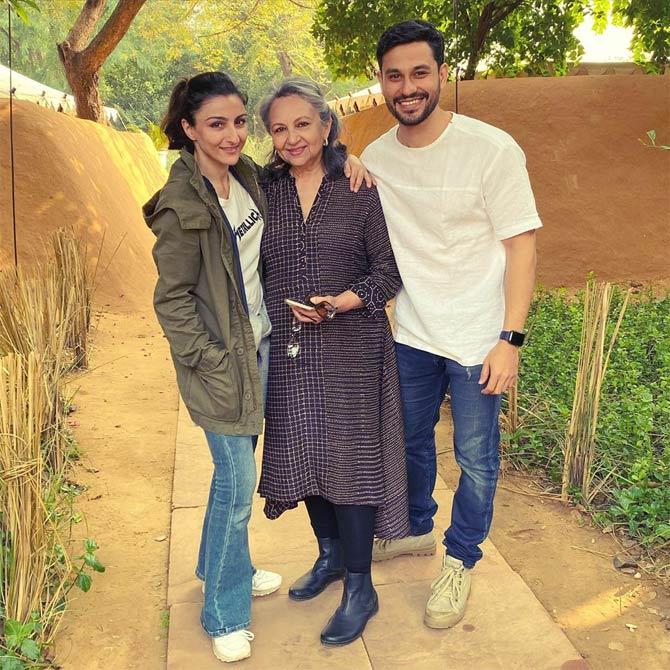 Soha Ali Khan with mother Sharmila Tagore and husband Kunal Kemmu. Soha captioned this picture: 