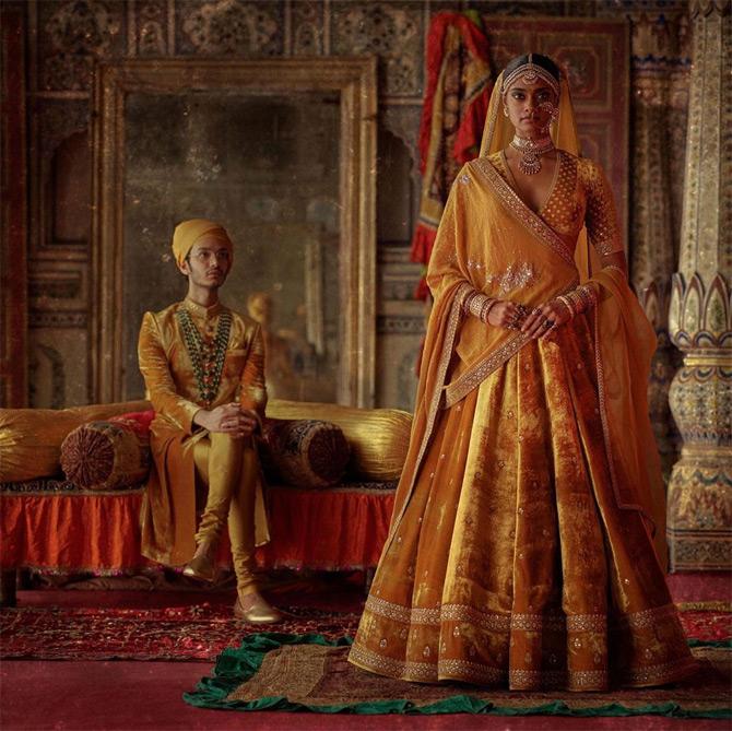 In another royal avatar, millenial brides can take some inspiration from Archana's look.