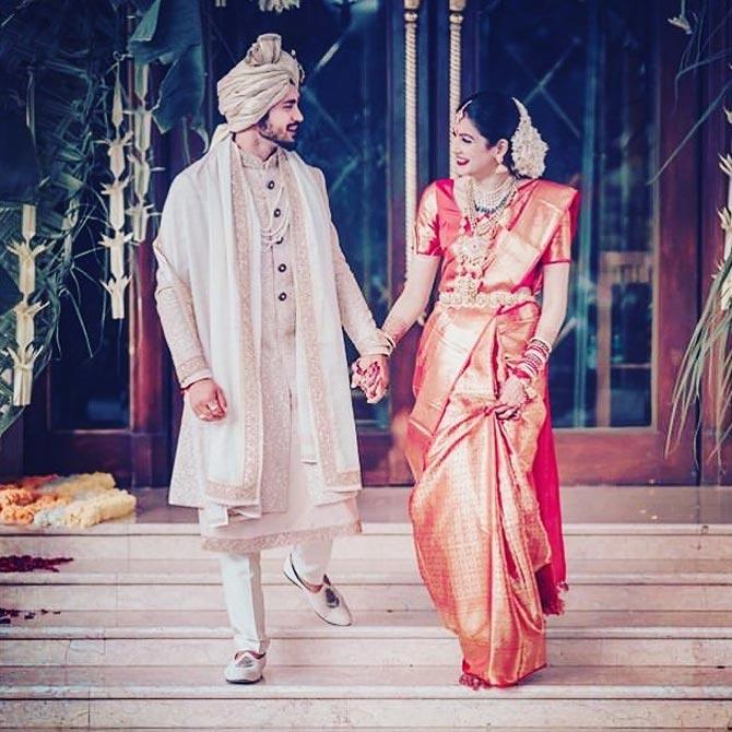 Ashrita Shetty and Manish Pandey: Actress Ashrita Shetty and cricketer Manish Pandey had a traditional wedding ceremony on December 2 at a Mumbai hotel. The wedding took place less than 24 hours after Pandey led Karnataka to the Syed Mushtaq Ali T20 title in Surat with a one-run victory over Tamil Nadu. Don't the newlyweds look gorgeous together?