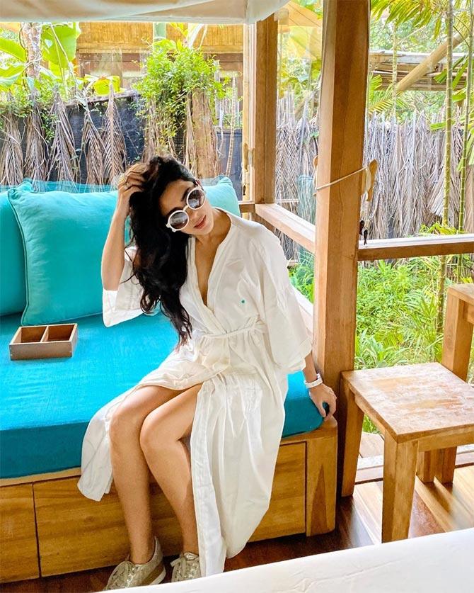 A part-time painter, Bahaar's paintings speak deeply about how she feels as an artist. During her stay at Hyatt Regency in Delhi, Bahaar felt wonderful 