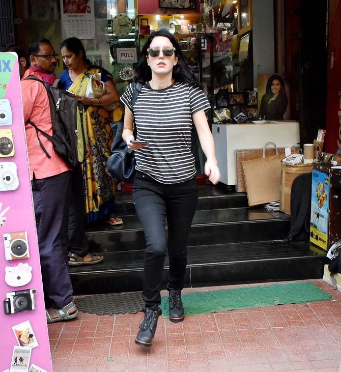 It's not often you will spot Katrina Kaif's sister Isabelle Kaif in the town. But when you do, she makes sure it is in style. She oozed grace and elan when clicked by the photographers while shopping in Bandra, Mumbai. All pictures/Yogen Shah