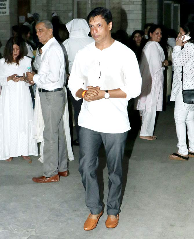 Filmmaker Madhur Bhandarkar also came in to offer his condolences to Dabboo Ratnani and family at the prayer meet in Khar.