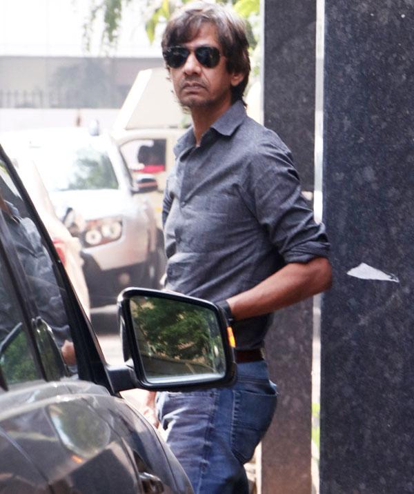 Vijay Raaz was also spotted at Sanjay Leela Bhansali's Juhu office. Considering Alia also caught up with the filmmaker, there is speculation that Raaz is being roped in for Gangubai Kathiawadi. One of the most talented and under-appreciated actors in B-Town, it will be a treat to watch him in a Bhansali film.