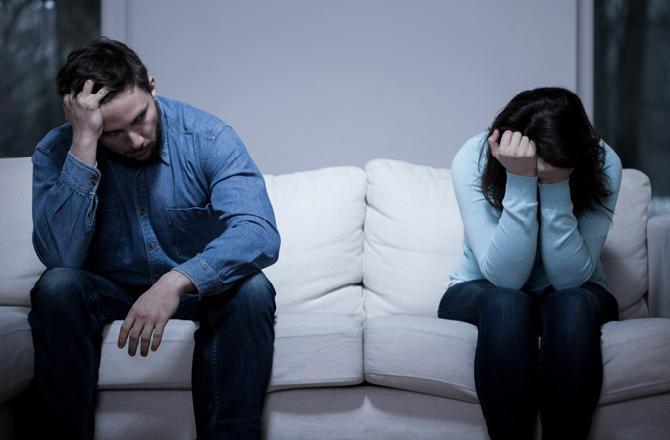 In a shocking incident, a man contemplated divorcing his wife, just a day after the two had a baby. The man and his wife had the first child together and post that he did not like the feeling of being a father and did not want to repeat it. In his post, the man said that he resents his wife and he feels he loves the kids more than he loves his wife. Interestingly, the man had also made an appointment in order to get the pregnancy terminated. But just a few days before, the wife managed to get him in keeping the baby. The man was an a*****e for 'wanting to divorce (his) wife for the birth of (their) second child