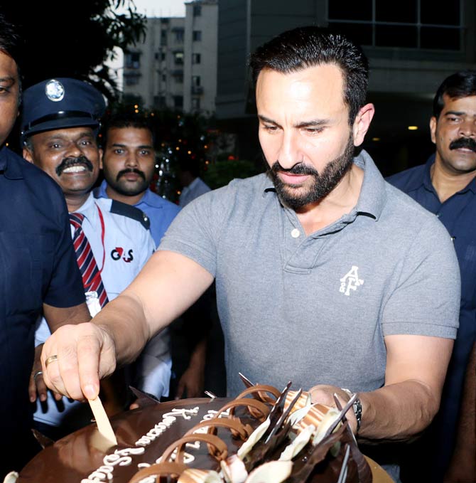 Saif Ali Khan also celebrated his son Taimur Ali Khan's birthday with the media and paparazzi, who share a warm relationship with the kid. Courtesy: Taimur Ali Khan's fan clubs and paparazzi images.