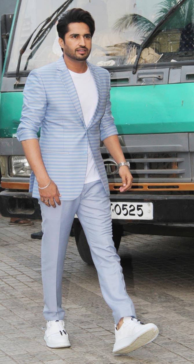 Jassie Gill looked dapper in his blue suit as he arrived for the trailer launch of his film Panga. The actor will be essaying the role of Jaya (Kangana)'s (Kabaddi player) husband, Prashant.