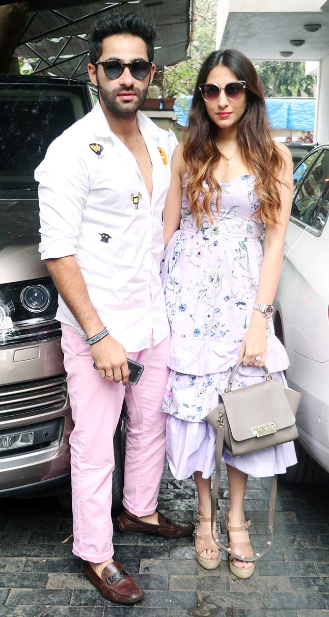 Armaan Jain and Anissa Malhotra, the new lovebirds, who just officiated their relationship with an engagement ceremony, were also present at the traditional Christmas celebration.