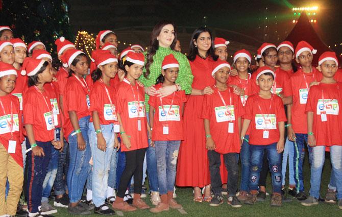 Nita Ambani Sex Vedio - Nita, Isha Ambani celebrate Christmas with 4,000 underprivileged kids