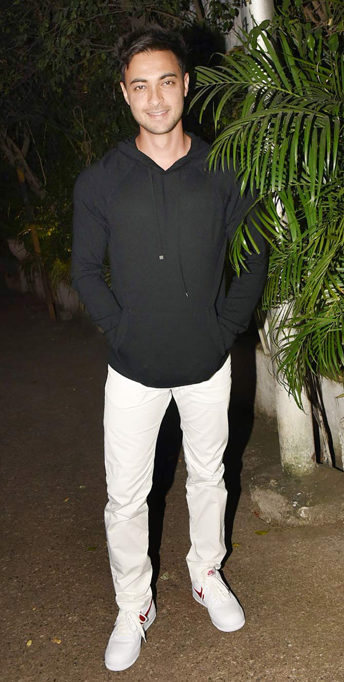 Aayush Sharma also attended Raza Beig's birthday bash at the restaurant in Bandra.