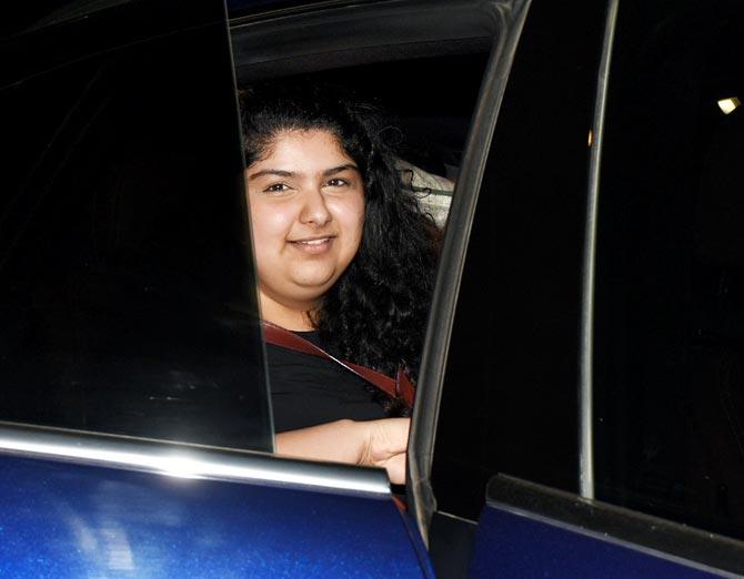 Anshula Kapoor's sisters Janhvi and Khushi along with brother Arjun, and close friend Tanisha Santoshi hosted a grand house party for the birthday girl at her residence in Bandra. Pictures and videos from the birthday party have gone viral on the Internet.