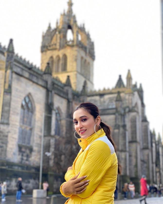 On the last sunday of the 2019, Mimi started her day from the church by thanking the lord for everything. She visited the St Giles' Cathedral.