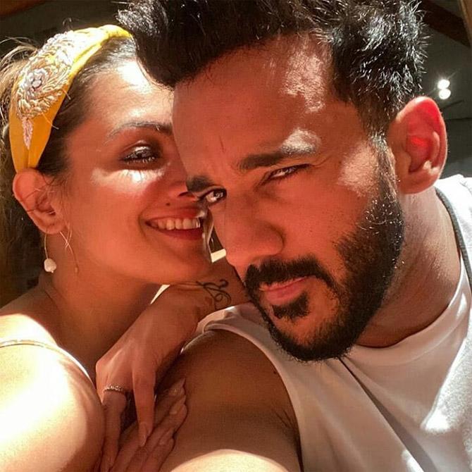 One of the most romantic couples of Television industry, Rohit Reddy shared this picture with his wife Anita Hassnandani and captioned it - 