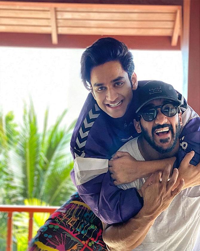 Bromance is in the air! Vikas Gupta shared this fun-filled picture with buddy Rohit Reddy and captioned it - 