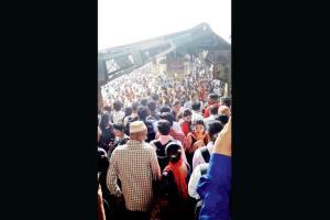 Mumbai: Commuters hassled by Dombivli-Kalyan shutdown