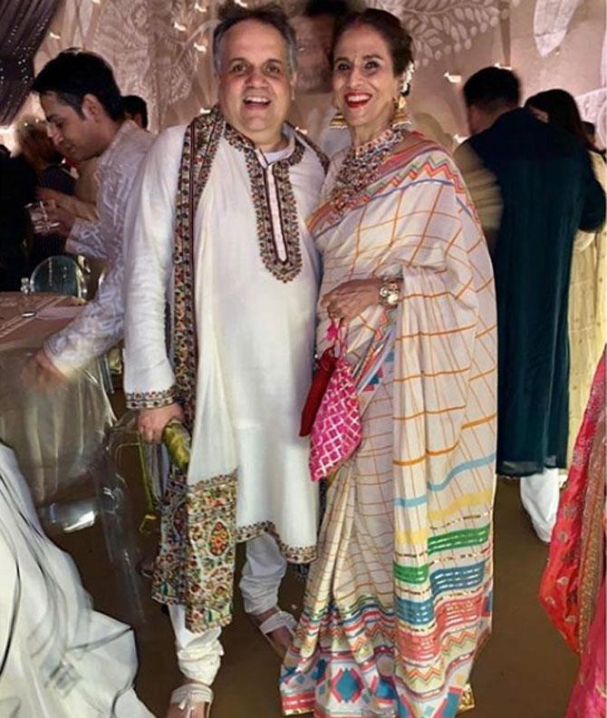 Indian columnist and novelist Shobhaa De was seen in a multi-coloured saree as she posed with the legend himself, Sandeep Khosla. Shobhaa De gave the saree a heavy look with jhumkas and a necklace.