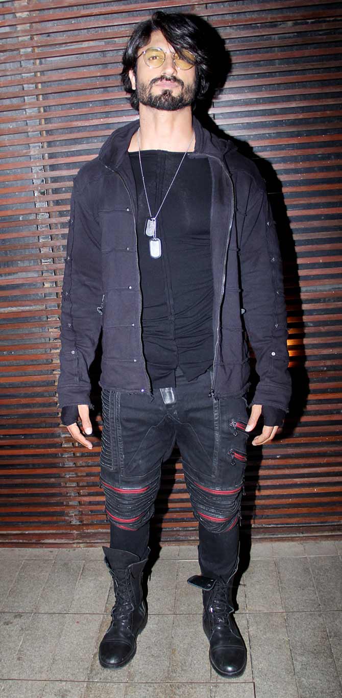 While Adah Sharma was a part of Commando 2 as well, Angira Dhar marks her Hindi film debut with the movie.
In picture: Vidyut Jammwal sported an all-black casual outfit to attend the success bash of his film, Commando 3.
