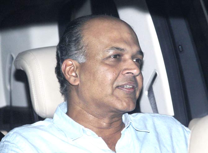 Man of the hour! Ashutosh Gowariker arrives for the special screening of his film Panipat in Andheri.