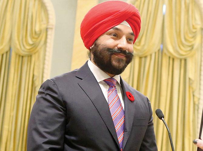 Navdeep Bains: Navdeep Bains is the Minister of Innovation, Science and Economic Development under the Justin Trudeau government since 2015. He has worked as a financial processing analyst at Nike Canada and revenue and costing analyst at Ford Motor Company before joining politics. He became the youngest Liberal MP at the age of 26 years in 2004.  