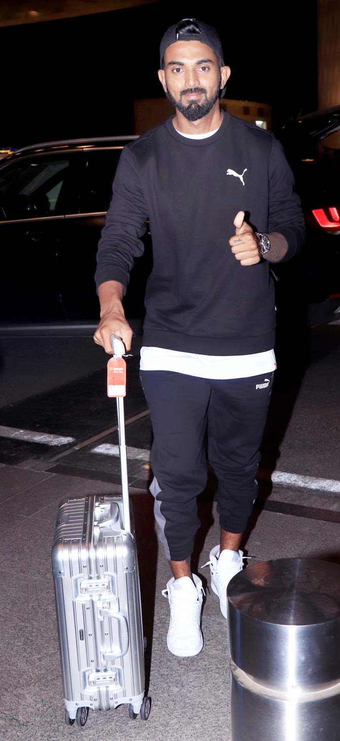 India's opening batsman KL Rahul was recently spotted at Mumbai airport and was all smiles for the paparazzi. He even gave them a thumbs up