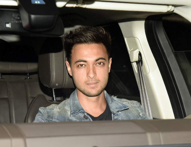 Loveyatri star and Salman Khan's brother-in-law Aayush Sharma arrived in full style for the screening of Pati Patni Aur Woh. After his debut last year, he's gearing up for another thrilling love story titled Kwatha, opposite Isabelle Kaif.