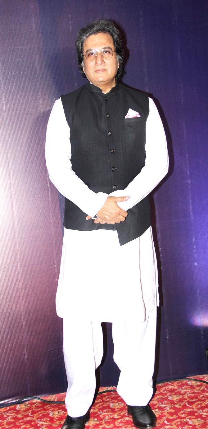 Talat Aziz also attended the wedding reception of Ashoke Pandit's daughter.