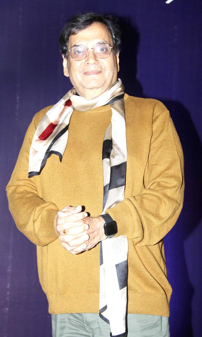 Director Subhash Ghai donned his trademark white scarf, yellow t-shirt and grey pants for the bash.