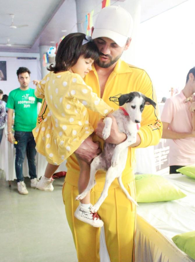 Besides Daisy, Scores of animal lovers from throughout Maharashtra flocked to the adoption fair.
In picture: Notebook actor Zaheer Iqbal too was clicked at the event.