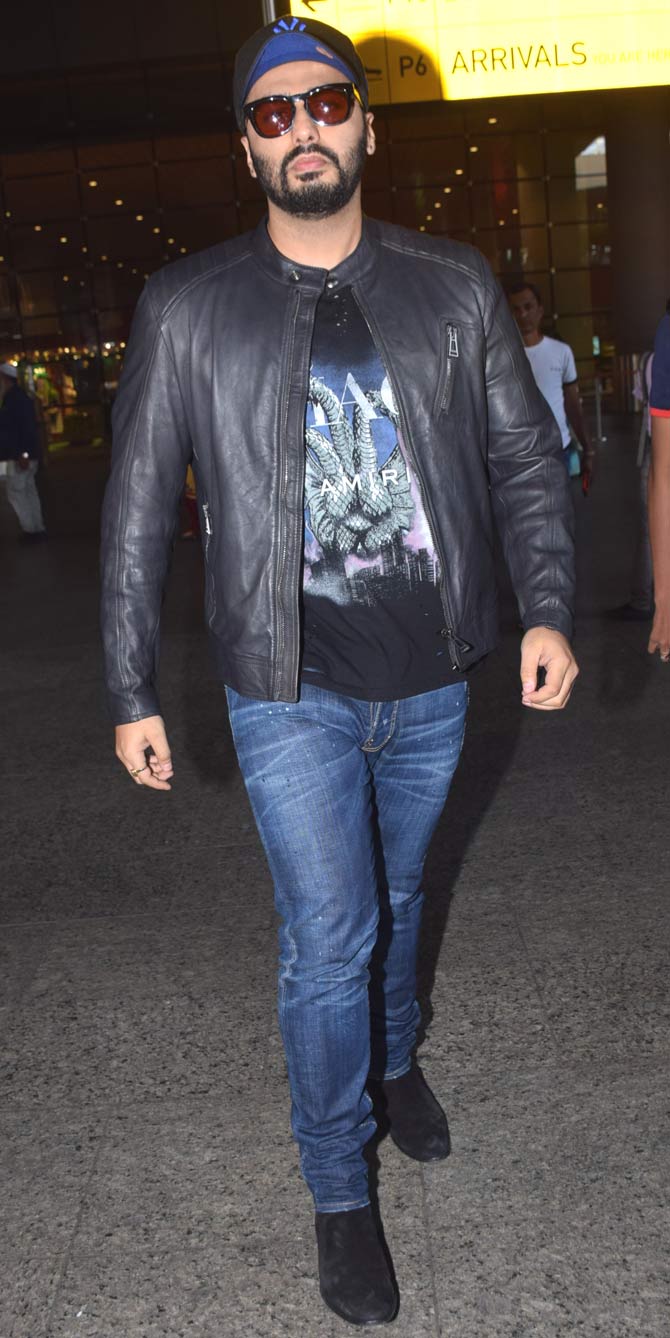 Arjun Kapoor was also spotted at the Mumbai airport. Arjun's film Panipat also released last weekend. The film has raked in Rs 17.68 crore in its opening weekend.
