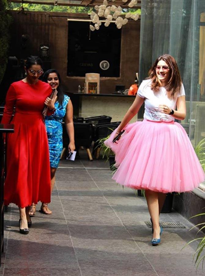 Sania Mirza played the perfect big sister to Anam and saw to it that she had a ball during her bridal shower