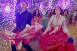 Akshay Kumar drops teaser of song Laal Ghagra, day before its release
