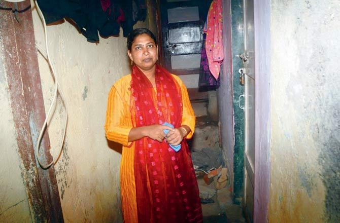 Amina inside a house in Ansari Mohalla where her relatives used to live