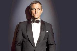Daniel Craig suits up for 25th James Bond thriller 'No Time to Die'