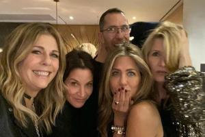 Jennifer Aniston shares holiday picture with Rita Wilson
