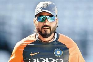 Murali Vijay fined 10 per cent match fee for showing dissent