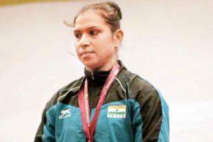 Weightlifter Rakhi Halder sets two new national records