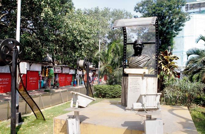 Dadasaheb Phalke Road, lined with saree shops, starts near Hindmata, where a bust commemorating the Father of Indian Cinema stands