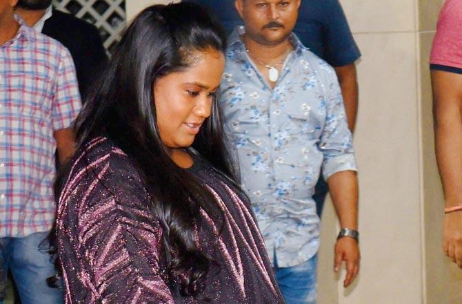 Hours before her delivery, Arpita Khan attends the party