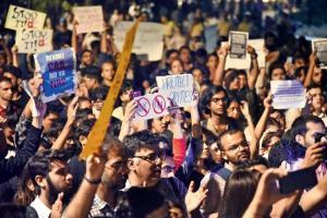 Bandra protest draws hundreds as Mumbai gears up for Kranti Maidan