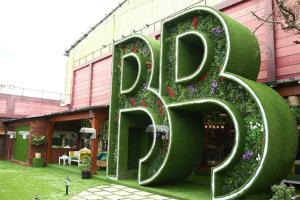 Bigg Boss 13 romances gets hotter, spicier