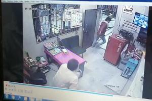 Shiv Sena leader shot at, Two more arrested cops suspect gangster link