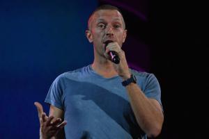 Chris Martin says he struggled with internalised homophobia