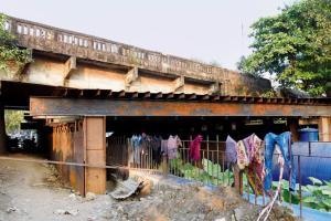 Mumbai: One lane of Vakola bridge to be closed